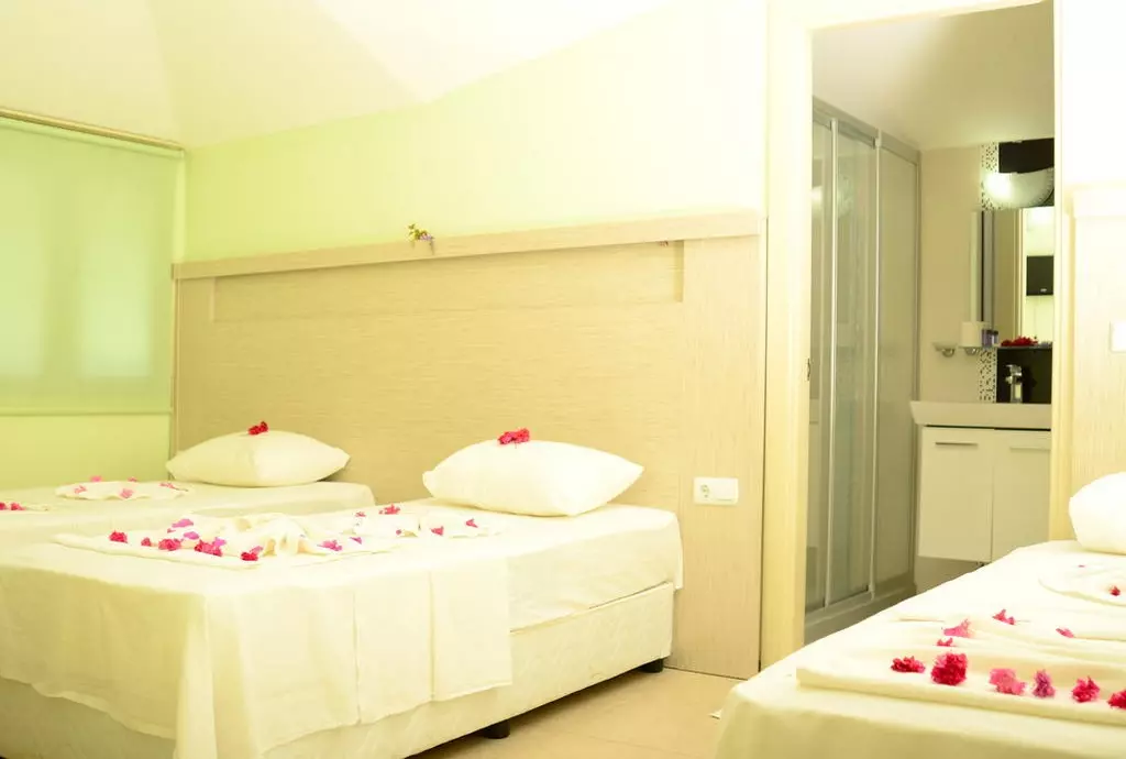 hotel parus antalya_shabavizparvaz_04.jpg